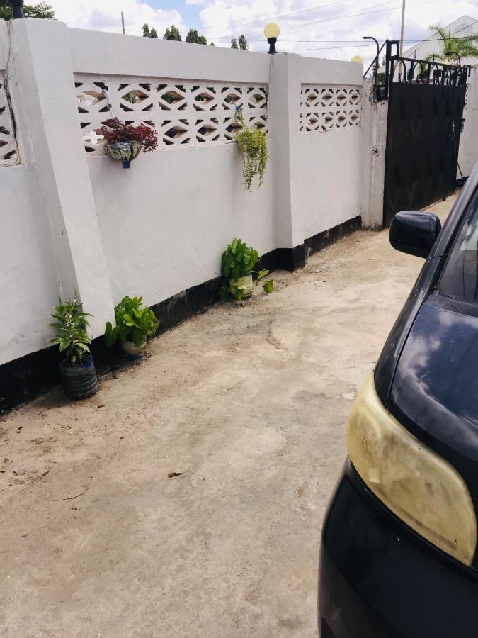 Mikocheni Home Stay Dar es Salaam Exterior foto